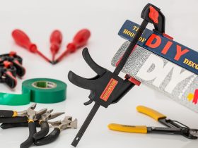 Exploring Efficient Woodworking Tools: Kreg Pocket Hole Jig vs